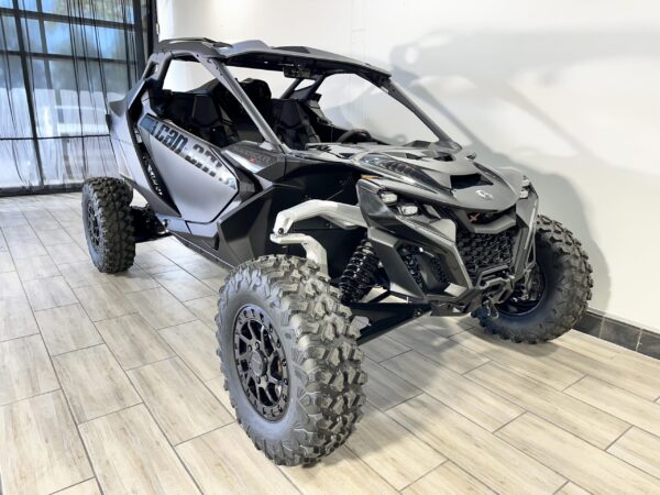 CAN-AM Maverick R with smart shox 2024 - Image 2