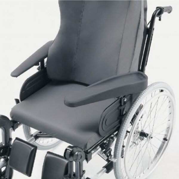 Invacare Action Comfort Recliner - Image 2